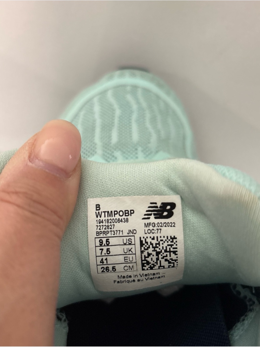 New Balance Women's Running Shoes Mint Green & Purple Accent size 9.5 US - Picture 6 of 7